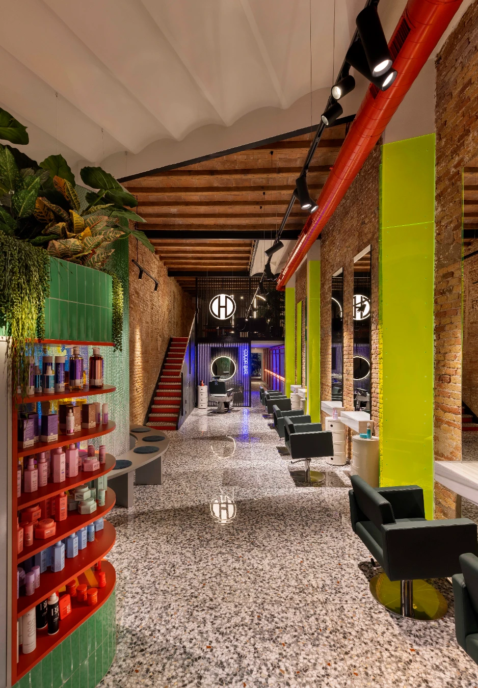 Hair Cut Day — reforma peluquería Barcelona Plaza Letamendi Eixample