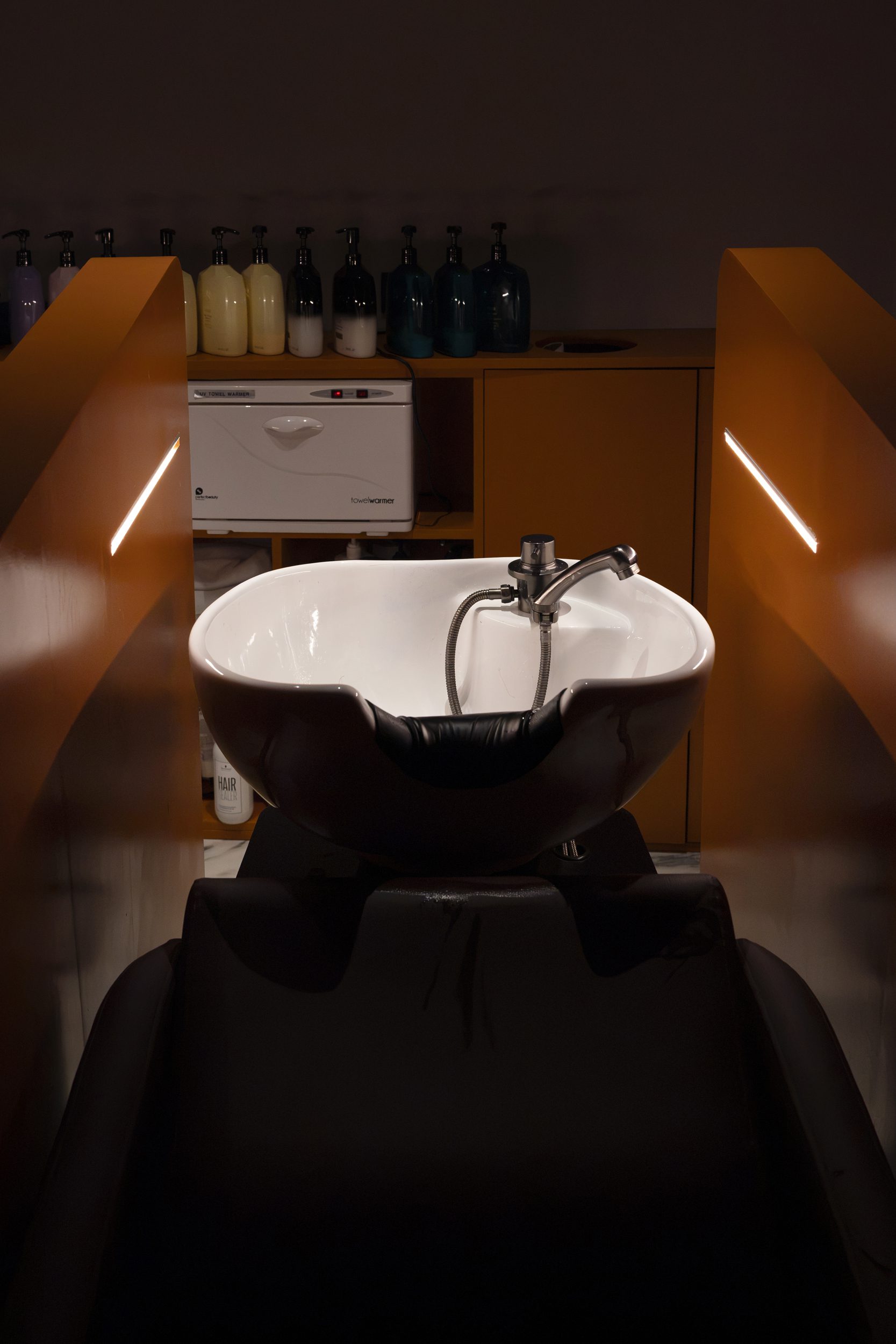 Detalle de iluminación Hair Cut Day